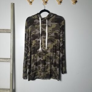 NWOT ZENANA WOMEN'S CAMO LIGHTWEIGHT HOODIE SIZE LARGE